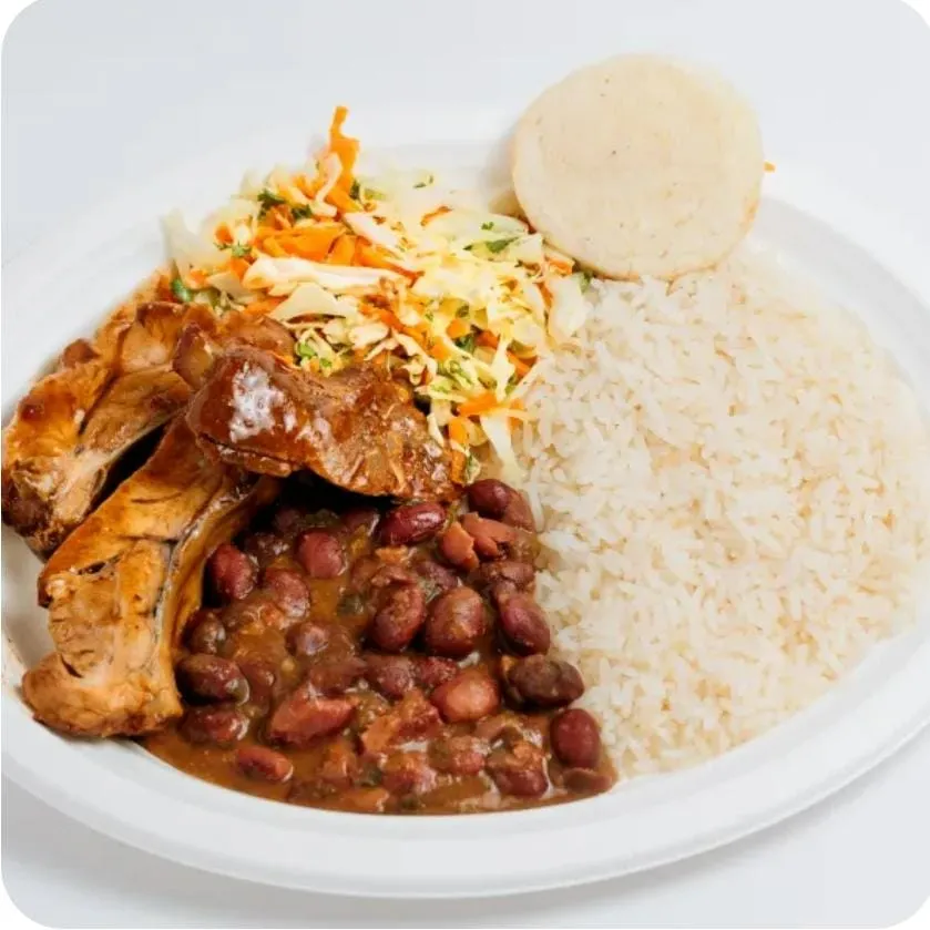 BANDEJA (ARROZ, FRIJOLES, Sobre Barriga Criolla, AREPA, AREPA)